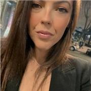 Profesora de lengua y literatura imparte clases a todos los niveles